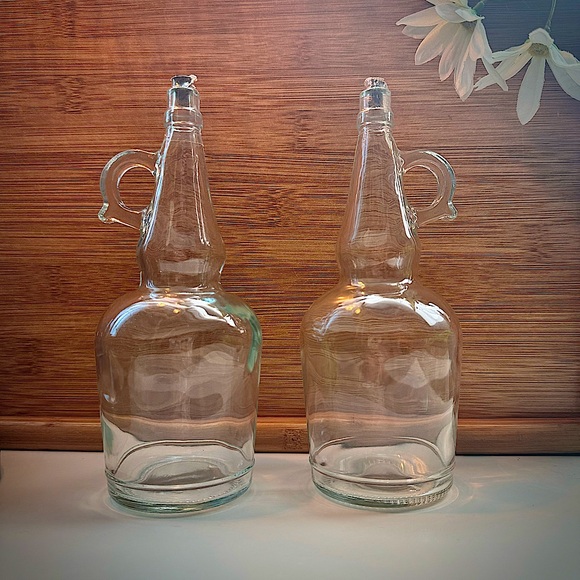 ✨NWOT✨ Cute Cottagecore Glass Jars With Cork and Handle (Set of 2) - Picture 1 of 6